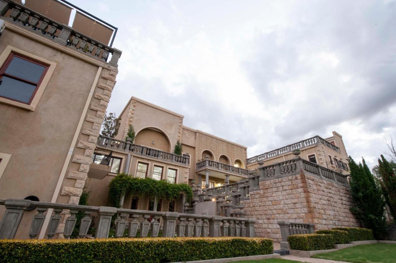 Il Castello Hotell Clarens Eksteriør bilde